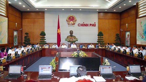 Vietnam Government determined to achieve 2013 socio-economic targets - ảnh 1